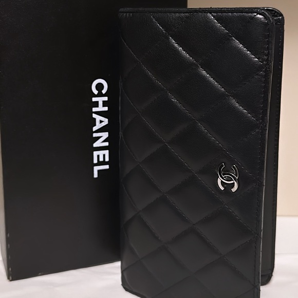 Chanel lambskin wallet - Picture 4 of 6